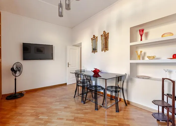 Luxury Penthouse With Terrace By Spanish Steps Apartament