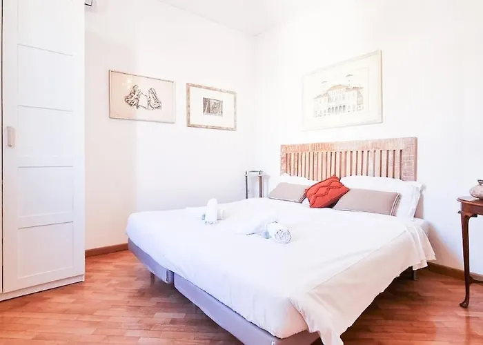 Luxury Penthouse With Terrace By Spanish Steps Apartament Rzym